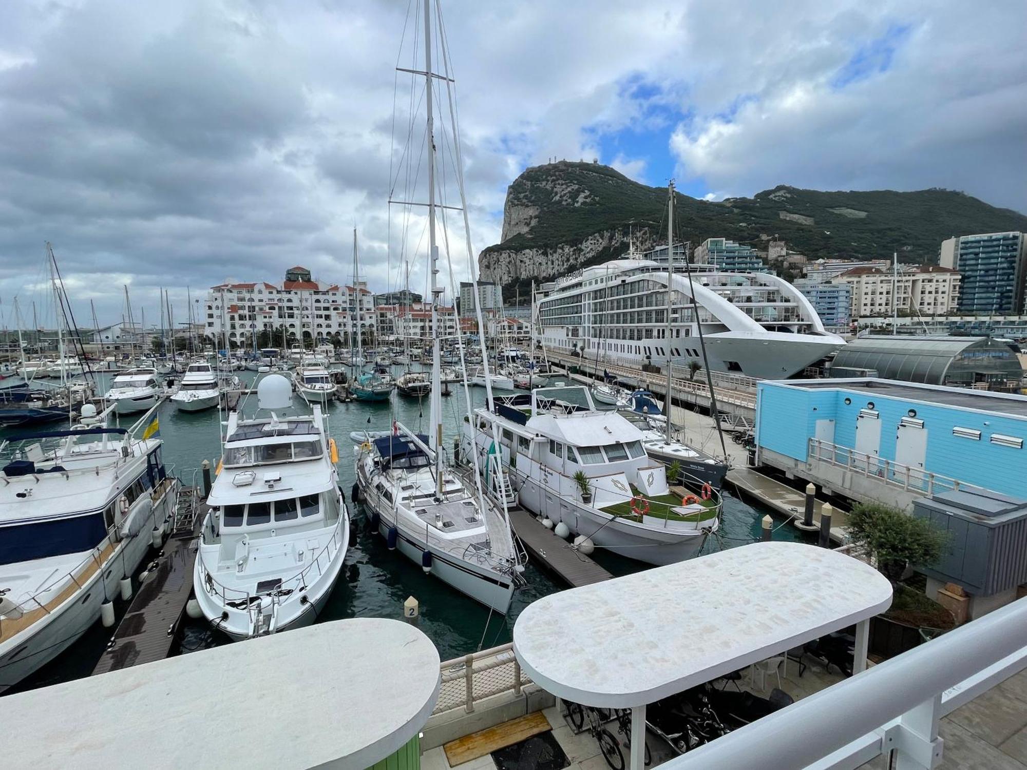Deluxe Marina View Seafront Gibraltar Stay エクステリア 写真