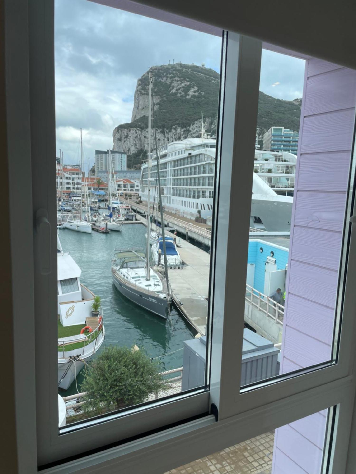 Deluxe Marina View Seafront Gibraltar Stay エクステリア 写真