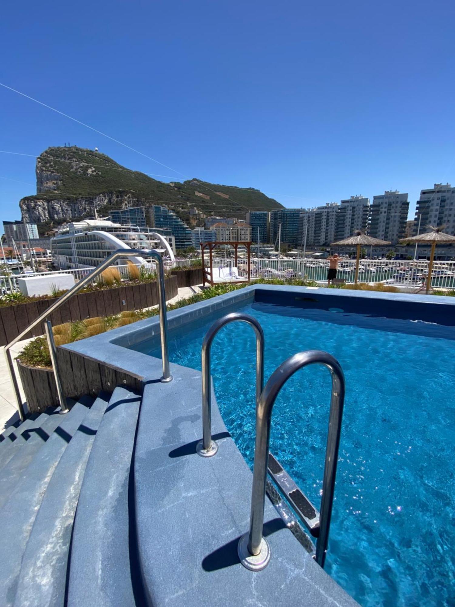 Deluxe Marina View Seafront Gibraltar Stay エクステリア 写真