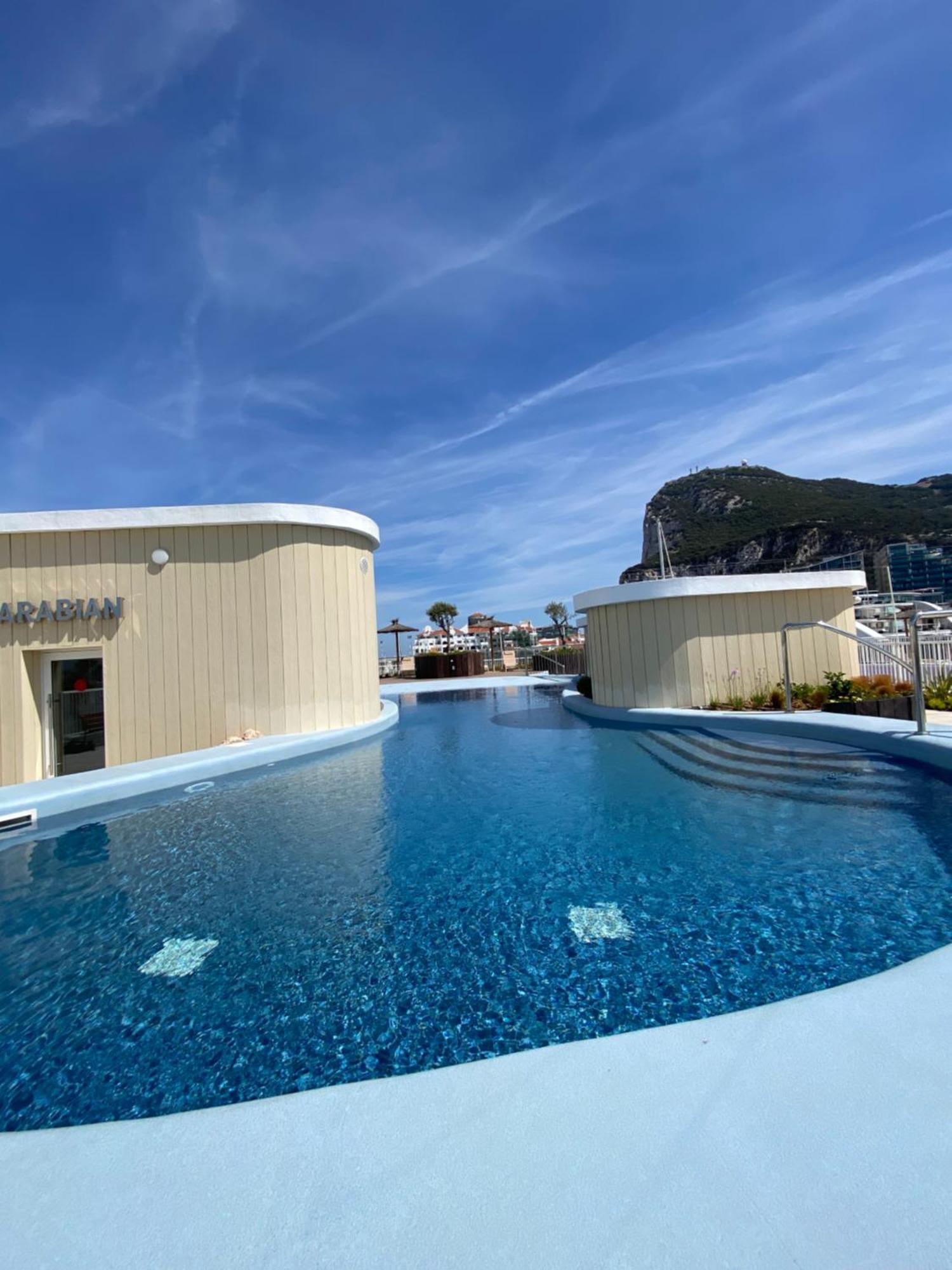 Deluxe Marina View Seafront Gibraltar Stay エクステリア 写真