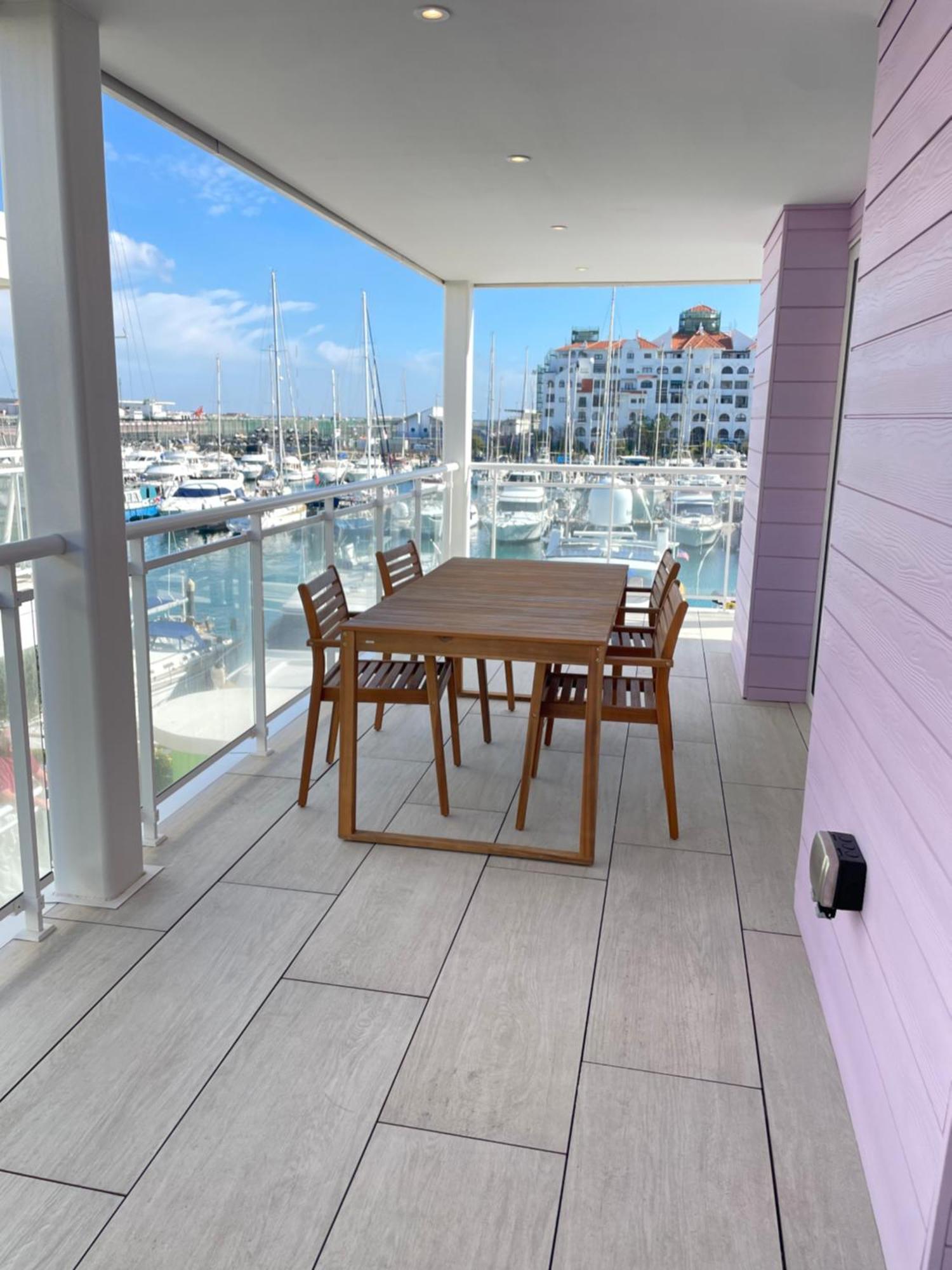 Deluxe Marina View Seafront Gibraltar Stay エクステリア 写真